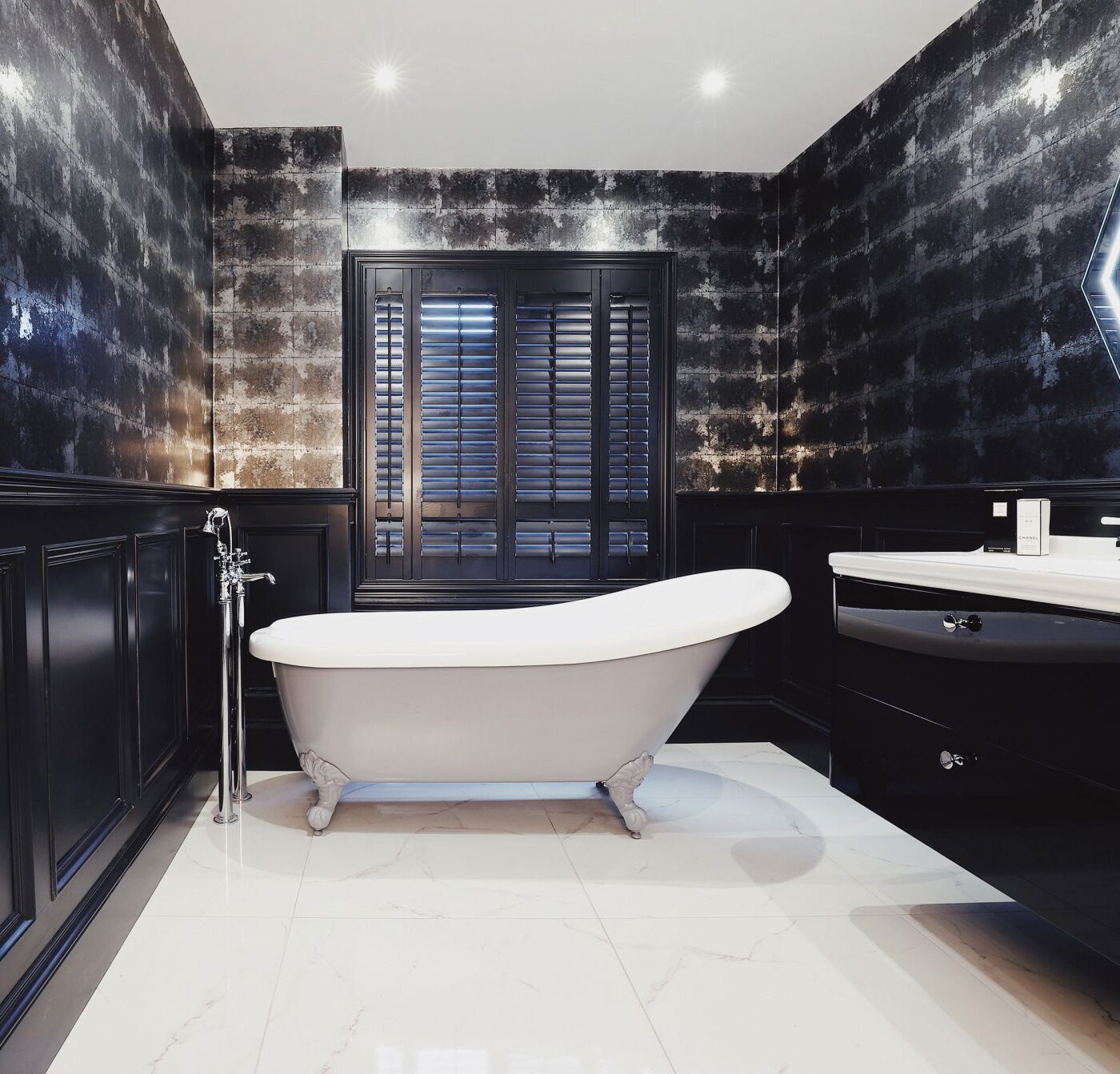 Adamsez Ely Freestanding Bath